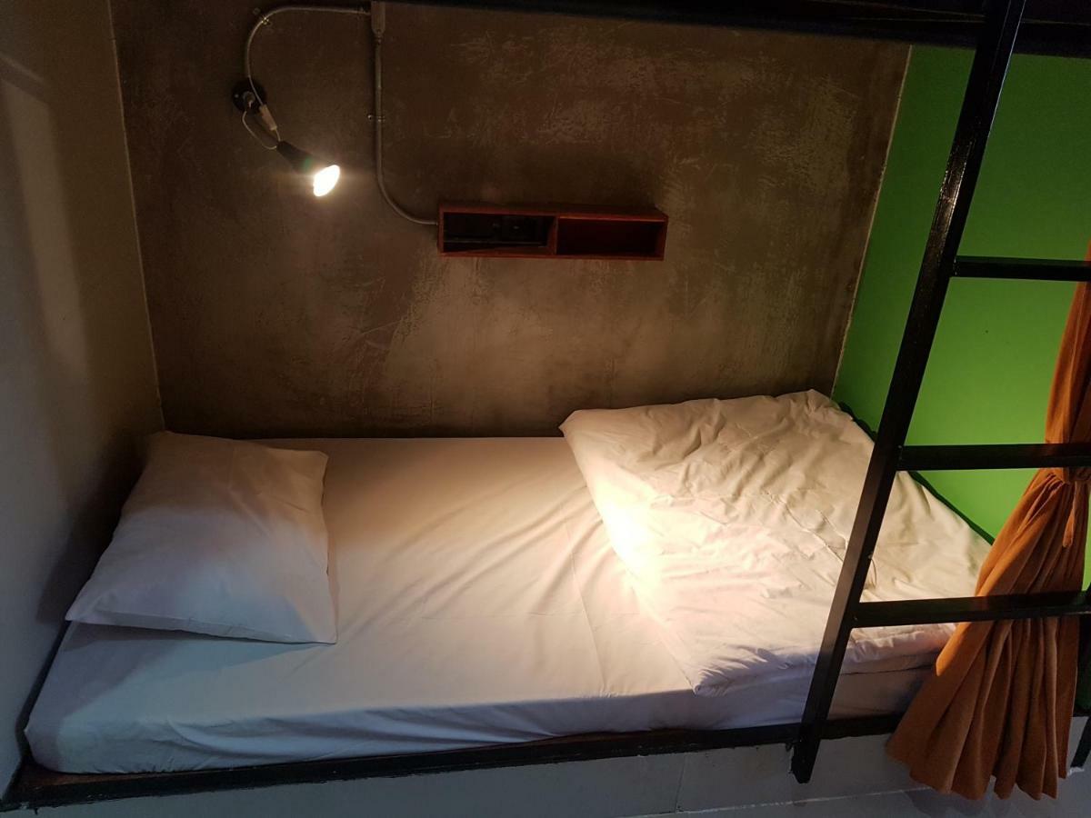 Yellow Flower Hostel Chiang Rai Eksteriør billede